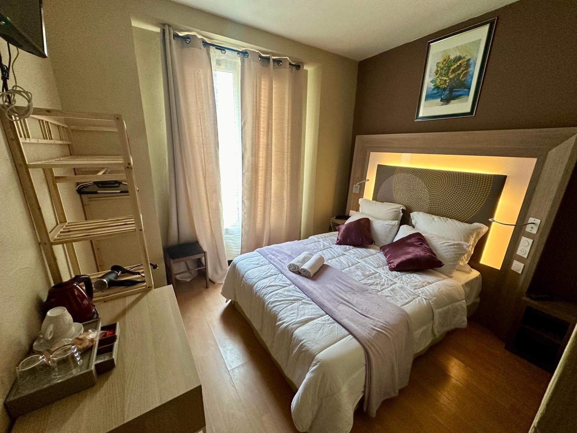 Hotel Victor Hugo Clamart Buitenkant foto