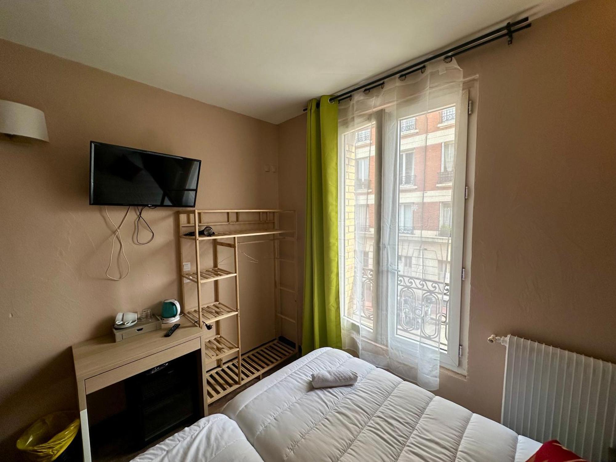 Hotel Victor Hugo Clamart Buitenkant foto