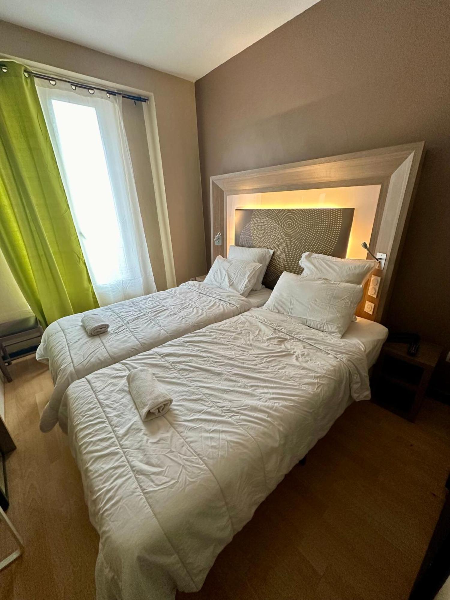 Hotel Victor Hugo Clamart Buitenkant foto