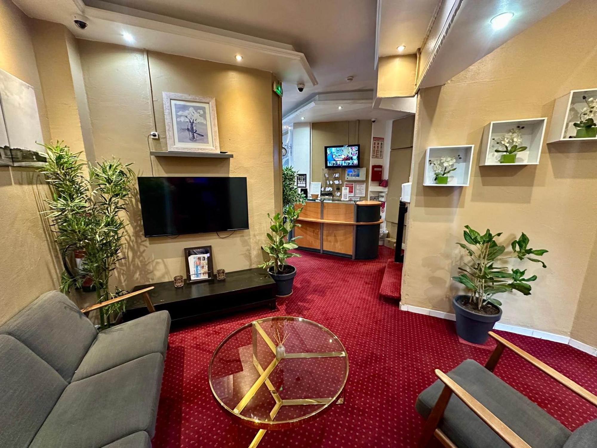 Hotel Victor Hugo Clamart Buitenkant foto
